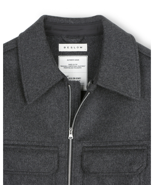 BESLOW（ビースロー）の「CASHMERE MILITARY ZIP-UP JACKET MELANGE CHARCOAL（その他アウター・メンズ・その他・SMALL/MEDIUM/LARGE/X-LARGE）」の2枚目の写真