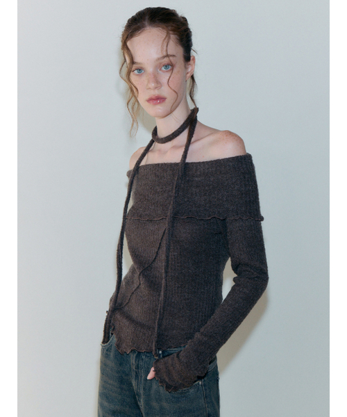 ETMON（エトモン）の「Tie Off Shoulder T-Shirt, Brown（Tシャツ/カットソー・レディース・その他・F）」の4枚目の写真