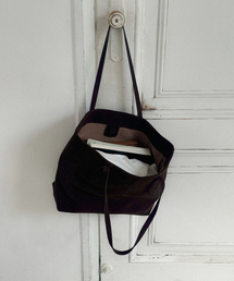 ANDNEEDS（アンドニーズ）の「Kevin suede bag (brown)（ショルダーバッグ）」