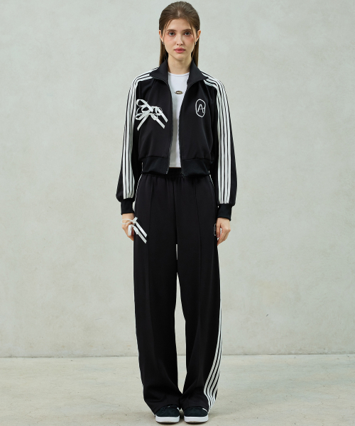 ARI(アリ)の「RIBBON JERSEY TRACK TOP / BLACK(ナイロンジャケット・レディース・ブラック・FREE)」の2枚目の写真