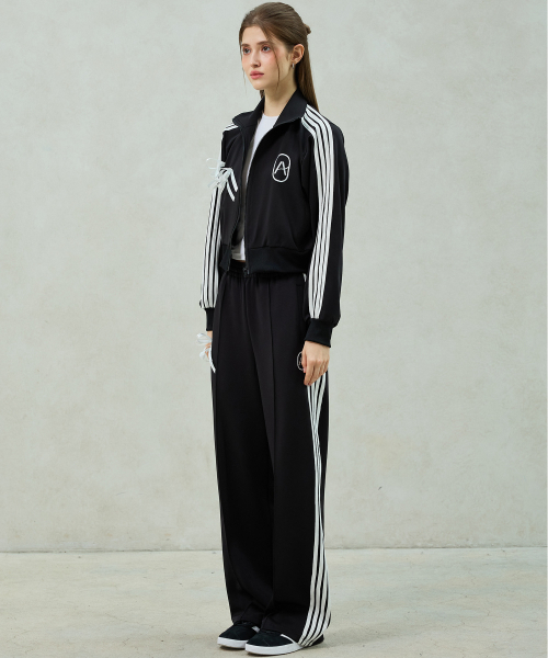 ARI(アリ)の「RIBBON JERSEY TRACK TOP / BLACK(ナイロンジャケット・レディース・ブラック・FREE)」の3枚目の写真