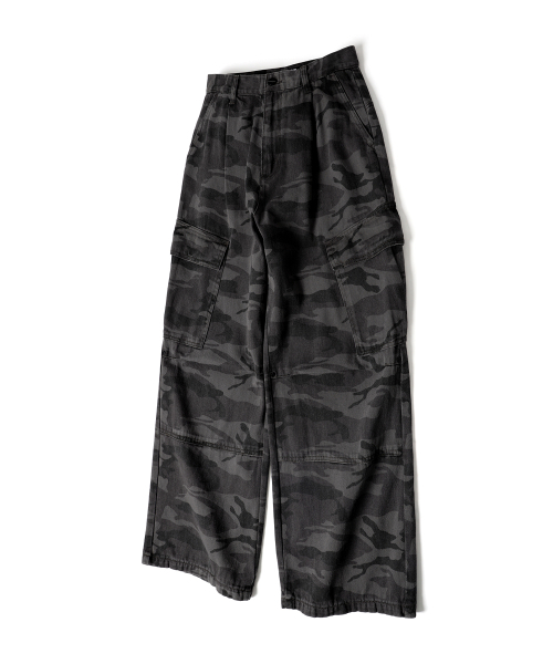ZENDUST(ジェンダスト)の「Ginyu Big Pocket Cargo Pants BLACK CAMO(その他パンツ・レディース・ブラック・X-SMALL/SMALL/MEDIUM/LARGE/X-LARGE)」の3枚目の写真