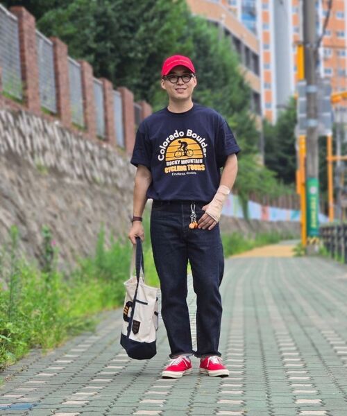 OUTSTANDING(アウトスタンディング)の「VSC Tシャツ(コロラド ボルダー)_ネイビー(Tシャツ/カットソー・レディース・その他・SMALL/MEDIUM/LARGE)」の3枚目の写真
