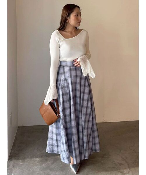 LAGUNAMOON（ラグナムーン）の「シアーパターンカフスリブニットプルオーバー（ニット/セーター・レディース・ブラック/ラベンダー/ホワイト・FREE）」の8枚目の写真