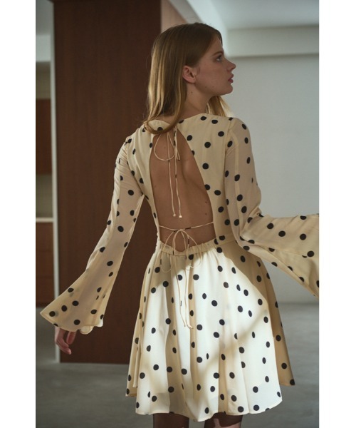 Estella.K(エステラケー)の「Emma Dress オープンバックミニドレス(ワンピース・レディース・ブラック/ブラック系その他/アイボリー・FREE)」の10枚目の写真