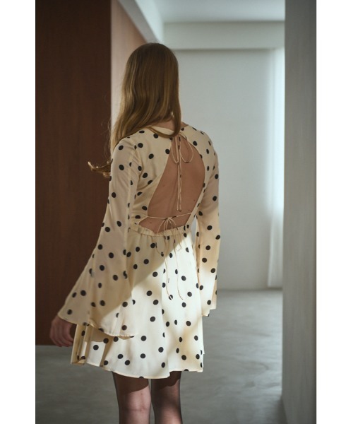 Estella.K(エステラケー)の「Emma Dress オープンバックミニドレス(ワンピース・レディース・ブラック/ブラック系その他/アイボリー・FREE)」の20枚目の写真