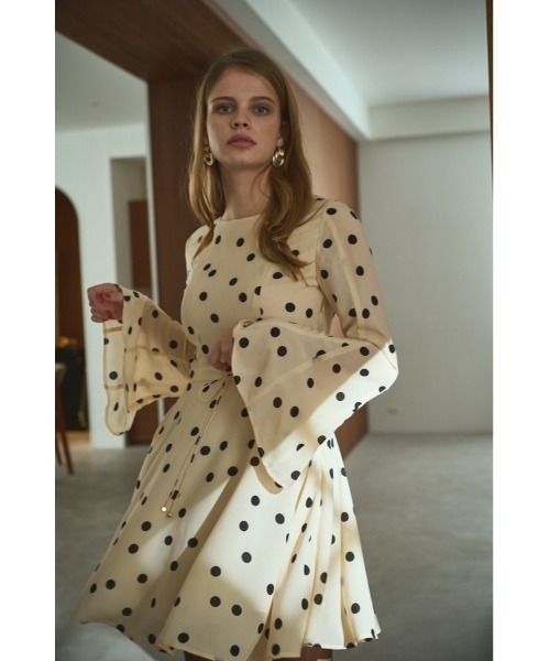 Estella.K(エステラケー)の「Emma Dress オープンバックミニドレス(ワンピース・レディース・ブラック/ブラック系その他/アイボリー・FREE)」の18枚目の写真