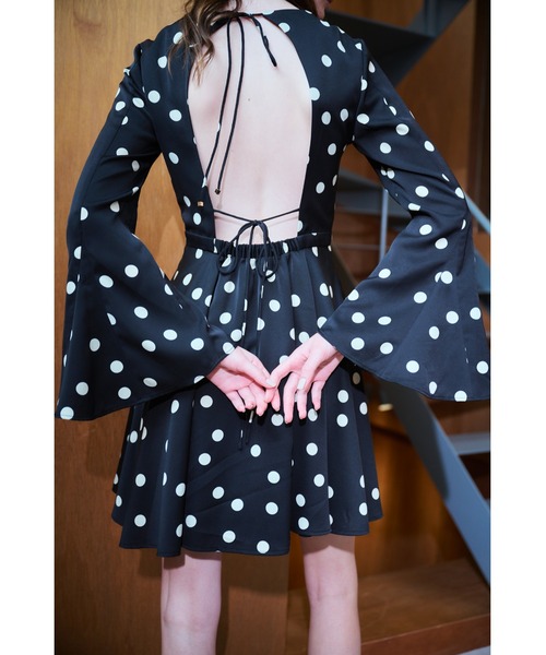 Estella.K(エステラケー)の「Emma Dress オープンバックミニドレス(ワンピース・レディース・ブラック/ブラック系その他/アイボリー・FREE)」の11枚目の写真