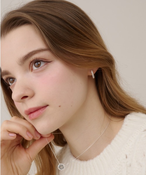 TITTY&CO.（ティティーアンドコー）の「【Monnette】インフィニティモチーフシルバーピアス（ネックレス・レディース・シルバー・FREE）」の3枚目の写真