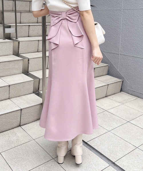 INGNI(イング)の「バックリボンマーメイドスカート(スカート・レディース・ブラック系その他3/ライトベージュ/ブラック/サックスブルー/ピンク・FREE/L)」の5枚目の写真