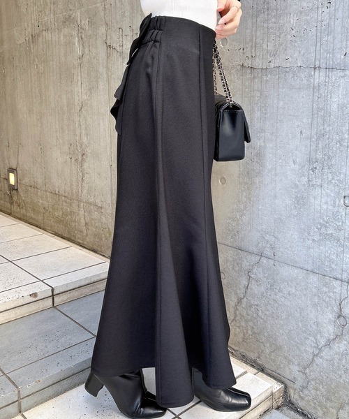 INGNI（イング）の「バックリボンマーメイドスカート（スカート・レディース・ブラック系その他3/ライトベージュ/ブラック・FREE）」の21枚目の写真