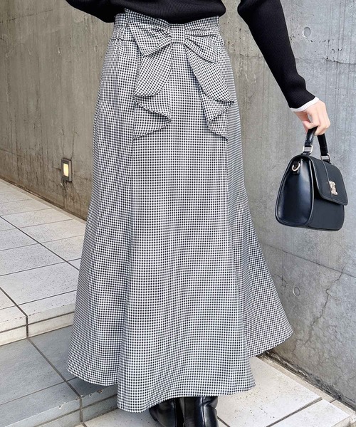 INGNI（イング）の「バックリボンマーメイドスカート（スカート・レディース・ブラック系その他3/ライトベージュ/ブラック・FREE）」の8枚目の写真