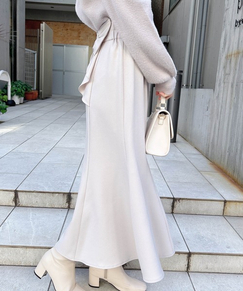 INGNI（イング）の「バックリボンマーメイドスカート（スカート・レディース・ブラック系その他3/ライトベージュ/ブラック・FREE）」の16枚目の写真