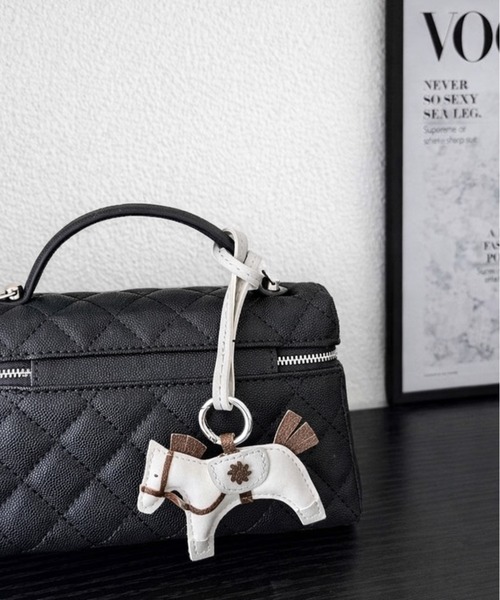 NOLITA LABORATORY（ノリータラボラトリー）の「【 NOLITA / ノリータ 】ホースモチーフ PUレザー バッグチャーム 配色馬 キーホルダー（チャーム・レディース・ホワイト/ブラウン・FREE）」の5枚目の写真