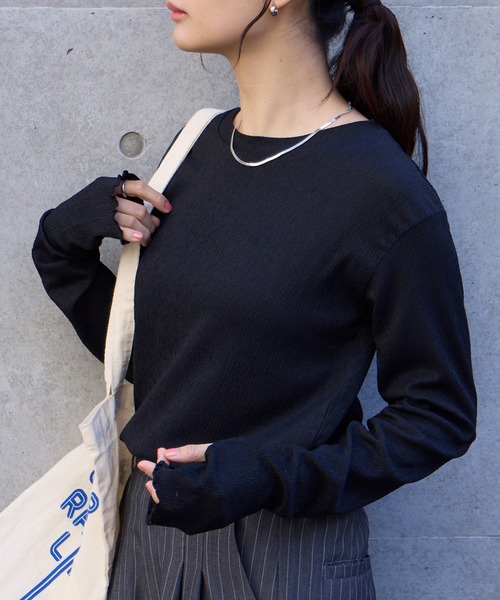 MONO-MART(モノマート)の「【AIRY DAYシリーズ】サムホール付き クルーネック メローロンT〈マシンウォッシャブル/UVカット〉(Tシャツ/カットソー・レディース・ブラウン/レッド/ダークネイビー/ピンク/ダークグレー/ライトブルー/アイボリー/ブラック・FREE)」の12枚目の写真