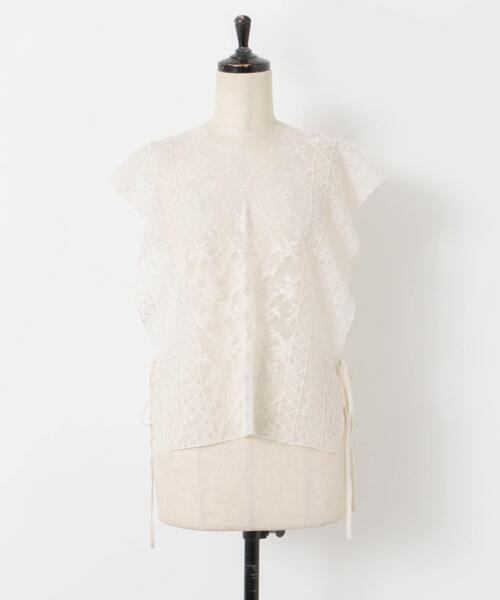 URBAN RESEARCH DOORS（アーバンリサーチドアーズ）の「2WAYレースカバー | レースベスト/セレモニー/オケージョン/入卒式/お呼ばれ/フェミニン/きれいめ/結婚式/レイヤード（ストール/ショール・レディース・ブラック/ナチュラル・ONE）」の8枚目の写真