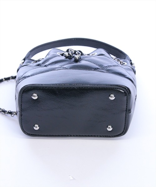 clear（クリア）の「キルティング巾着2WAYバッグ［大人 カジュアル 着回し力抜群］≪新作≫（ハンドバッグ・レディース・アイボリー/ブラック・F）」の8枚目の写真