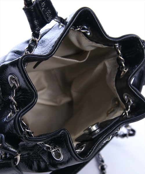 clear（クリア）の「キルティング巾着2WAYバッグ［大人 カジュアル 着回し力抜群］≪新作≫（ハンドバッグ・レディース・アイボリー/ブラック・F）」の9枚目の写真