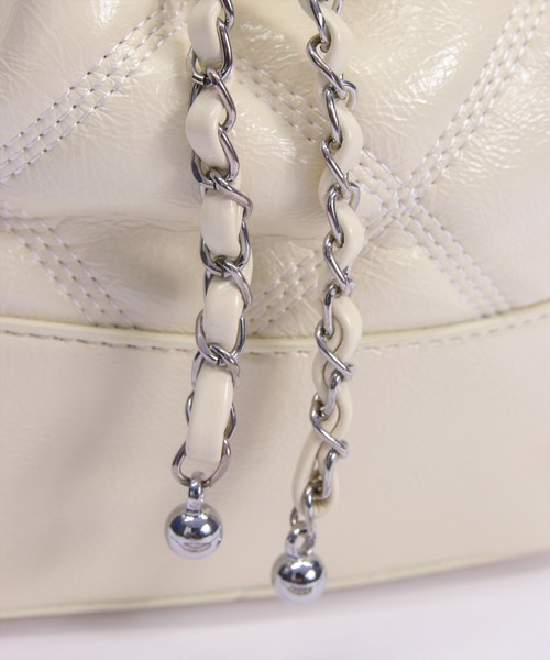 clear（クリア）の「キルティング巾着2WAYバッグ［大人 カジュアル 着回し力抜群］≪新作≫（ハンドバッグ・レディース・アイボリー/ブラック・F）」の13枚目の写真