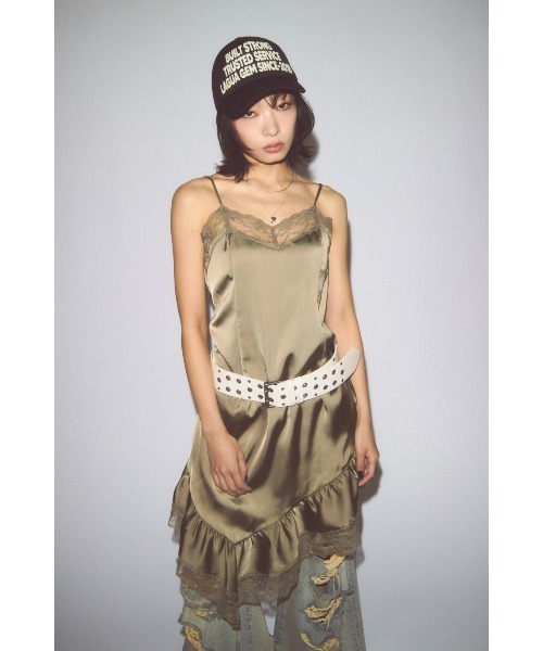 LAGUA GEM（ラグアジェム）の「SATIN LACE CAMI ワンピース（ワンピース・レディース・ブラック/オフホワイト/カーキ・SMALL/MEDIUM）」の5枚目の写真