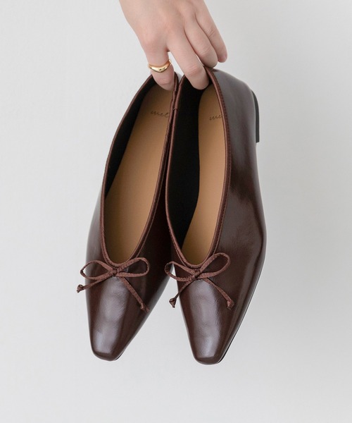 welleg（ウェレッグ）の「サテンリボン スクエアトゥ バレエシューズ（バレエシューズ・レディース・ホワイト系その他/アイボリー/ブラック/ブラウン・22.5cm/22.0cm/21.5cm/25.0cm/24.5cm/24.0cm/23.5cm/23.0cm/26.0cm/25.5cm）」の4枚目の写真