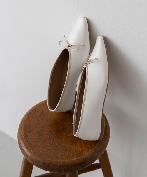 welleg（ウェレッグ）の「サテンリボン スクエアトゥ バレエシューズ（バレエシューズ・レディース・ホワイト系その他/アイボリー/ブラック/ブラウン・22.5cm/22.0cm/21.5cm/25.0cm/24.5cm/24.0cm/23.5cm/23.0cm/26.0cm/25.5cm）」の12枚目の写真