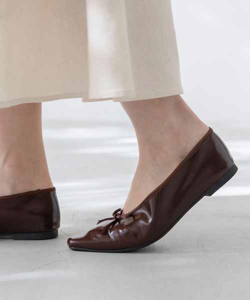 welleg（ウェレッグ）の「サテンリボン スクエアトゥ バレエシューズ（バレエシューズ・レディース・ホワイト系その他/アイボリー/ブラック/ブラウン・22.5cm/22.0cm/21.5cm/25.0cm/24.5cm/24.0cm/23.5cm/23.0cm/26.0cm/25.5cm）」の21枚目の写真