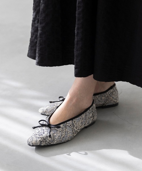 welleg（ウェレッグ）の「サテンリボン スクエアトゥ バレエシューズ（バレエシューズ・レディース・ホワイト系その他/アイボリー/ブラック/ブラウン・22.5cm/22.0cm/21.5cm/25.0cm/24.5cm/24.0cm/23.5cm/23.0cm/26.0cm/25.5cm）」の9枚目の写真