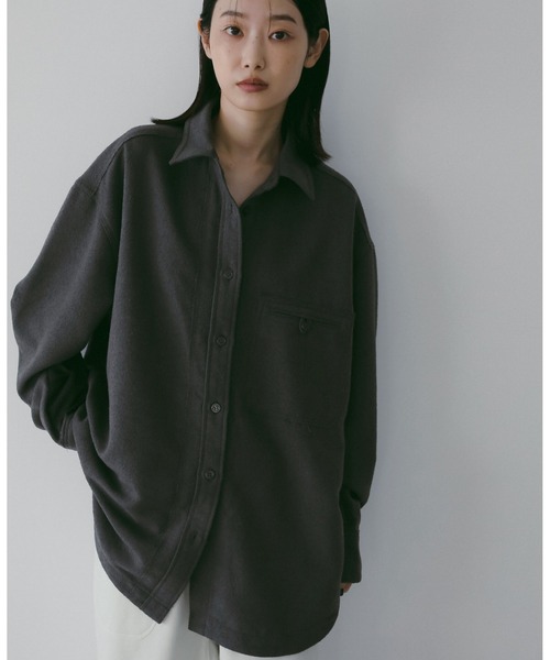 anuke（アンヌーク）の「Nep Over Shirts（シャツ/ブラウス・レディース・アイボリー/チャコールグレー・FREE）」の2枚目の写真