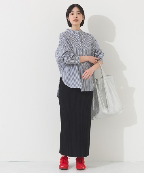 OMNES(オムネス)の「オーバーサイズバンドカラーストライプ長袖シャツ(シャツ/ブラウス・レディース・ネイビー/ブラック/グリーン・FREE)」の4枚目の写真