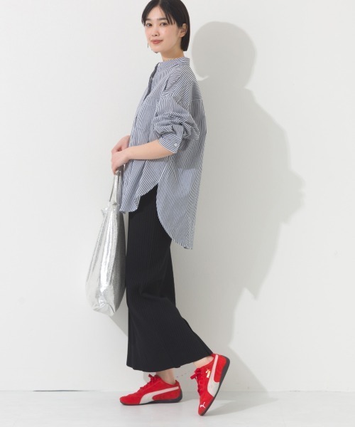 OMNES(オムネス)の「オーバーサイズバンドカラーストライプ長袖シャツ(シャツ/ブラウス・レディース・ネイビー/ブラック/グリーン・FREE)」の5枚目の写真