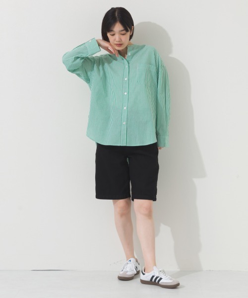 OMNES(オムネス)の「オーバーサイズバンドカラーストライプ長袖シャツ(シャツ/ブラウス・レディース・ネイビー/ブラック/グリーン・FREE)」の6枚目の写真