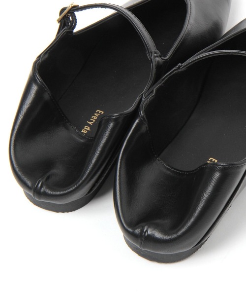 studio CLIP（スタディオクリップ）の「【抗菌防臭/クッションインソール】2WAYワンストラップバブーシュ（パンプス・レディース・オフホワイト/ブラック・MEDIUM/LARGE）」の10枚目の写真