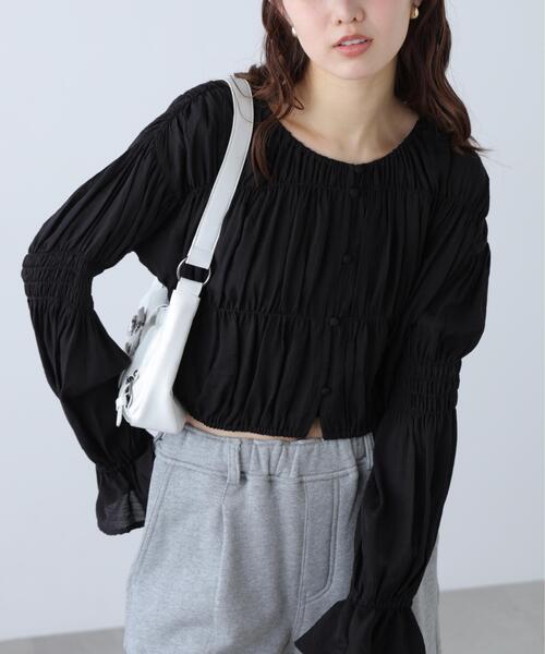 FREE'S MART（フリーズマート）の「◆シアーギャザー前開き短丈ブラウス（シャツ/ブラウス・レディース・ブルー/ホワイト/ブラック/グリーン系その他・FREE）」の3枚目の写真