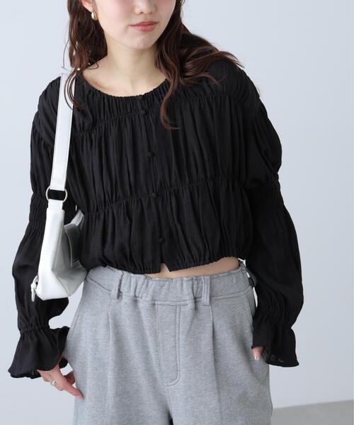 FREE'S MART（フリーズマート）の「◆シアーギャザー前開き短丈ブラウス（シャツ/ブラウス・レディース・ブルー/ホワイト/ブラック/グリーン系その他・FREE）」の6枚目の写真