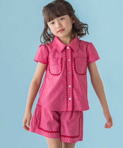 BeBe Petits Pois Vert（ベベプチポワヴェール）の「【店舗限定】ダンガリーブラウス＋ショートパンツセットアップ(95～150㎝)（セットアップ・キッズ・ブルー/レッド・110cm/130cm/140cm/120cm/150cm/100cm/95cm）」の8枚目の写真