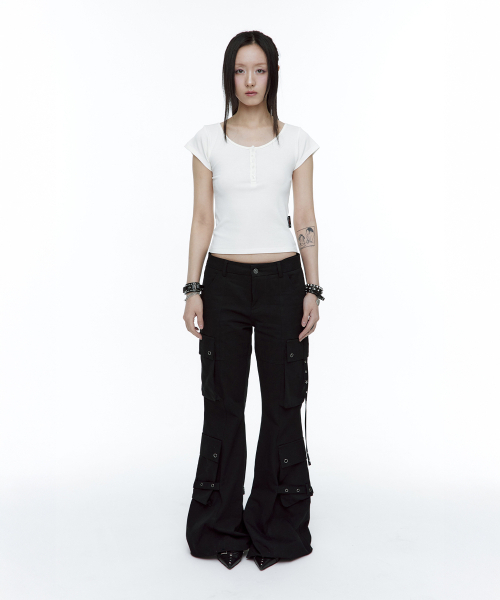 ROUGHNECK(ラフネック)の「アスキー クロス ヘンリーネック Tシャツ ホワイト(Tシャツ/カットソー・レディース・その他・SMALL/MEDIUM)」の2枚目の写真