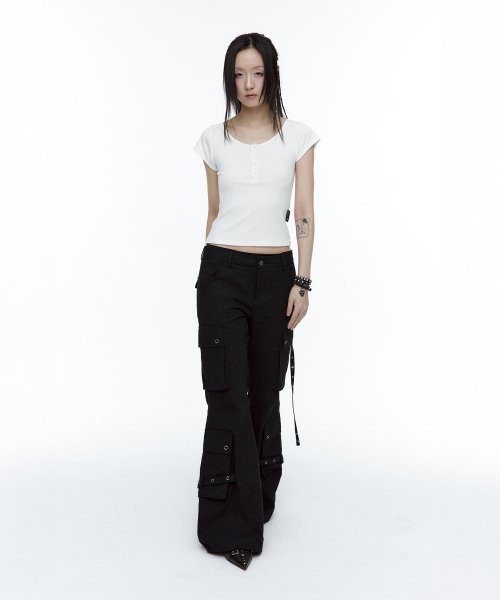 ROUGHNECK(ラフネック)の「アスキー クロス ヘンリーネック Tシャツ ホワイト(Tシャツ/カットソー・レディース・その他・SMALL/MEDIUM)」の5枚目の写真
