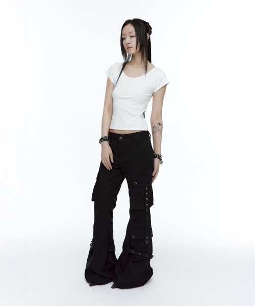 ROUGHNECK(ラフネック)の「アスキー クロス ヘンリーネック Tシャツ ホワイト(Tシャツ/カットソー・レディース・その他・SMALL/MEDIUM)」の8枚目の写真