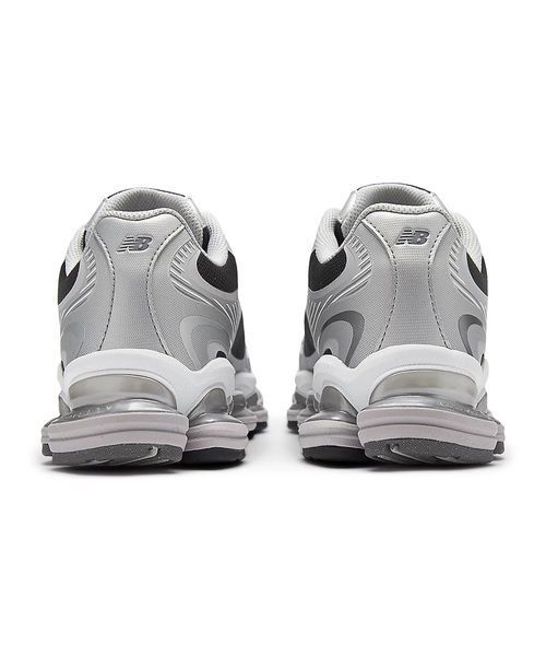 NEW BALANCE(ニューバランス)の「【New Balance】2000(スニーカー・レディース・グレー・23.5/23/25/24.5/24)」の4枚目の写真