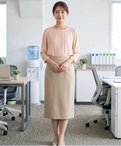 Perfect Suit FActory(パーフェクトスーツファクトリー)の「【軽やか/上品/光沢感】タックバルーンブラウス ブラック/グレー/オフホワイト/ピンク(Tシャツ/カットソー・レディース・オフホワイト/ライトグレー/ブラック/ピンク・S/M/L)」の4枚目の写真