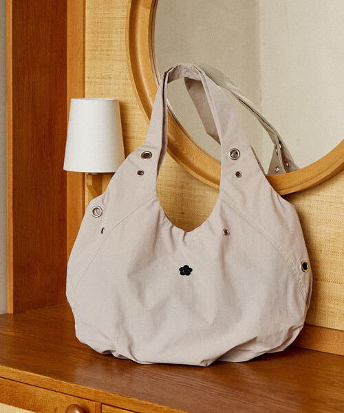MARY QUANT(マリークワント)の「MARY QUANT × PUBLUX/マリークワント ハトメトートバッグ 限定展開(トートバッグ・レディース・ブラック/モカ/ライトグレー・ONE SIZE)」の12枚目の写真