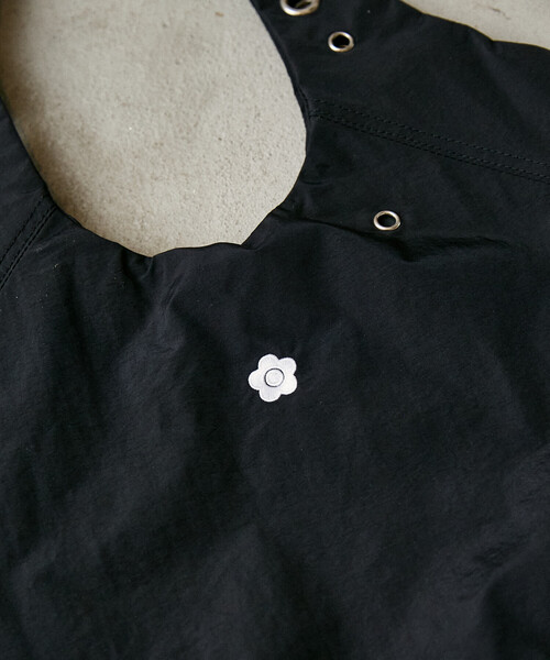 MARY QUANT(マリークワント)の「MARY QUANT × PUBLUX/マリークワント ハトメトートバッグ 限定展開(トートバッグ・レディース・ブラック/モカ/ライトグレー・ONE SIZE)」の16枚目の写真