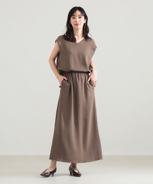 Demi-Luxe BEAMS(デミルクス ビームス)の「【7/31値下げ】Vネック バック シアーワンピース(ワンピース・レディース・ブラック/ブラウン系その他4・38/36)」の2枚目の写真