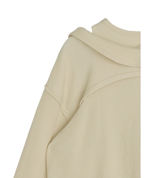 Ameri(アメリ)の「WAFFLE LAYERED DESIGN CUT TOP(Tシャツ/カットソー・レディース・カーキ/アイボリー/チャコールグレー・FREE)」の21枚目の写真
