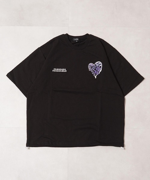 1111clothing（ワンフォークロージング）の「【セットアップ可能】ミニ裏毛 ハートサガラ刺繍 Tシャツ / Mini-fleece Heart Sagara Embroidery T-shirt（Tシャツ/カットソー・メンズ・カモフラージュ/ブラック・L/M/FREE）」の4枚目の写真