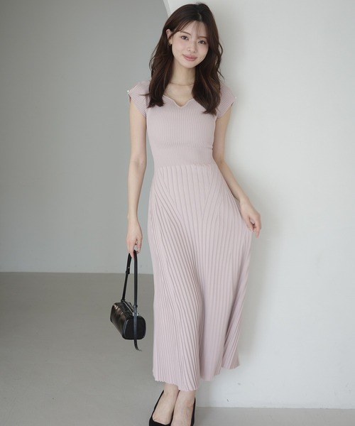 EIMY ISTOIRE(エイミーイストワール)の「フレンチスリーブリブニットフレアワンピース(ワンピース・レディース・ライトピンク/ブラック/ベージュ・38/36/34)」の21枚目の写真