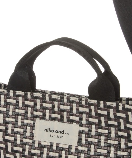 niko and...（ニコアンド）の「《500mlボトル収納可能》テープアソートトートバッグ（トートバッグ・レディース・ピンク/マルチ/シルバー/ナチュラル/ブラック・0）」の16枚目の写真