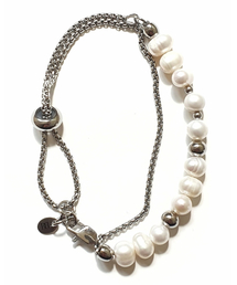 BYBE（ヴァイブ）の「Layered pearl bracelet（ブレスレット）」