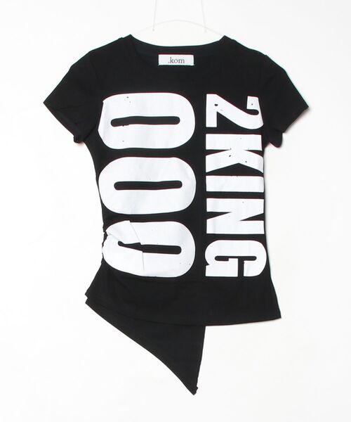 .KOM(ドットコム)の「A'GEM/9 × .kom 『.KOM/ドットケーオーエム』アシメヘムグラフィックコンパクトTシャツ(Tシャツ/カットソー・レディース・ホワイト/ブラック/グレー・FREE)」の7枚目の写真
